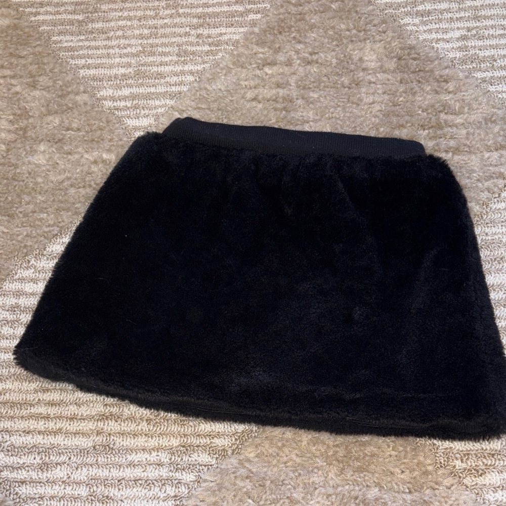 Girls Black Faux Fur Mini Skirt Cozy Style